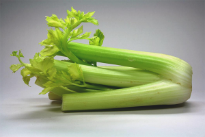 Hoe selderij in de tuin te laten groeien