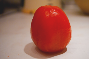 Tomaten schillen