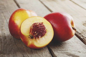 De voordelen en nadelen van nectarine